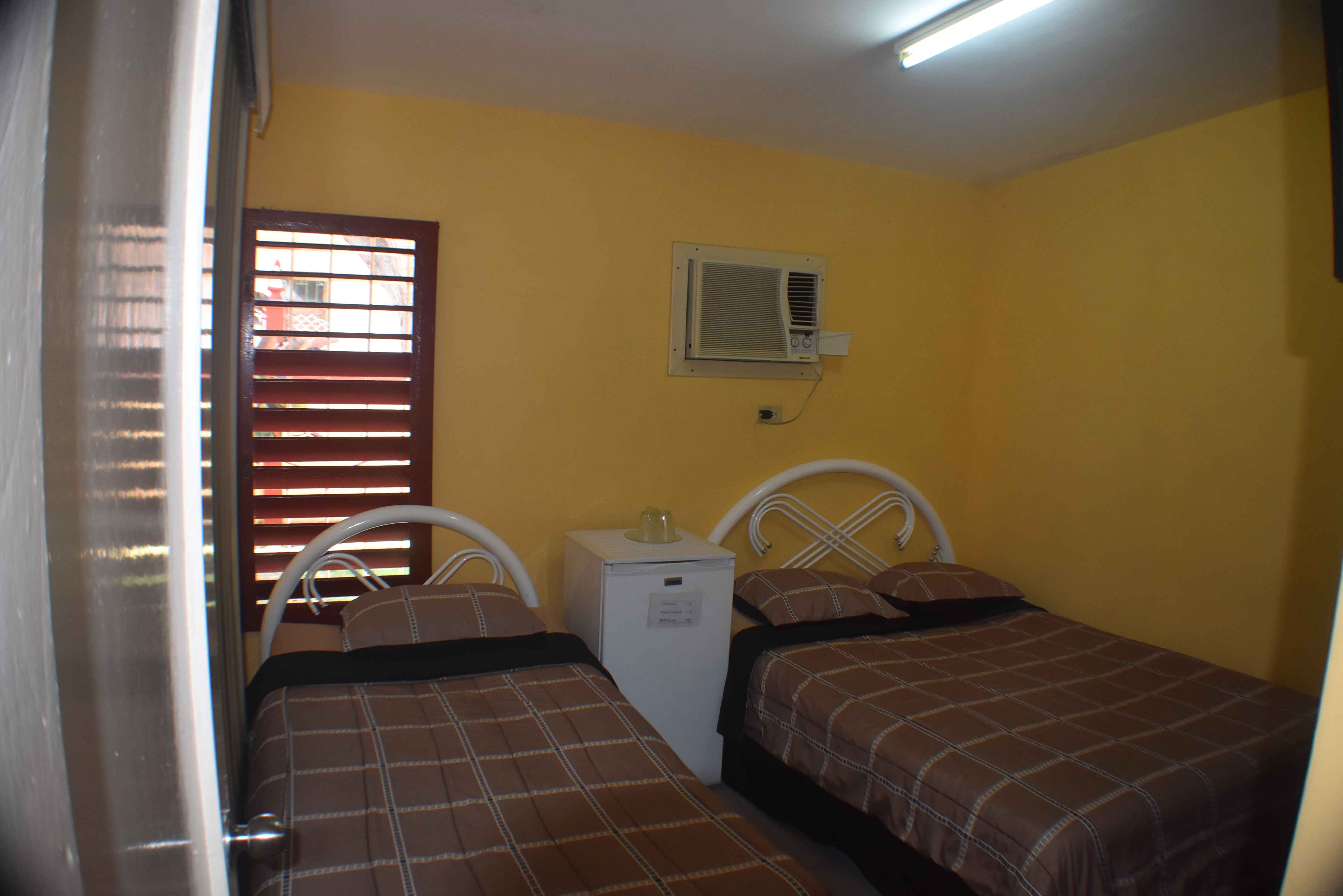 VAR002 - Room 1 Triple bedroom with private bathroom