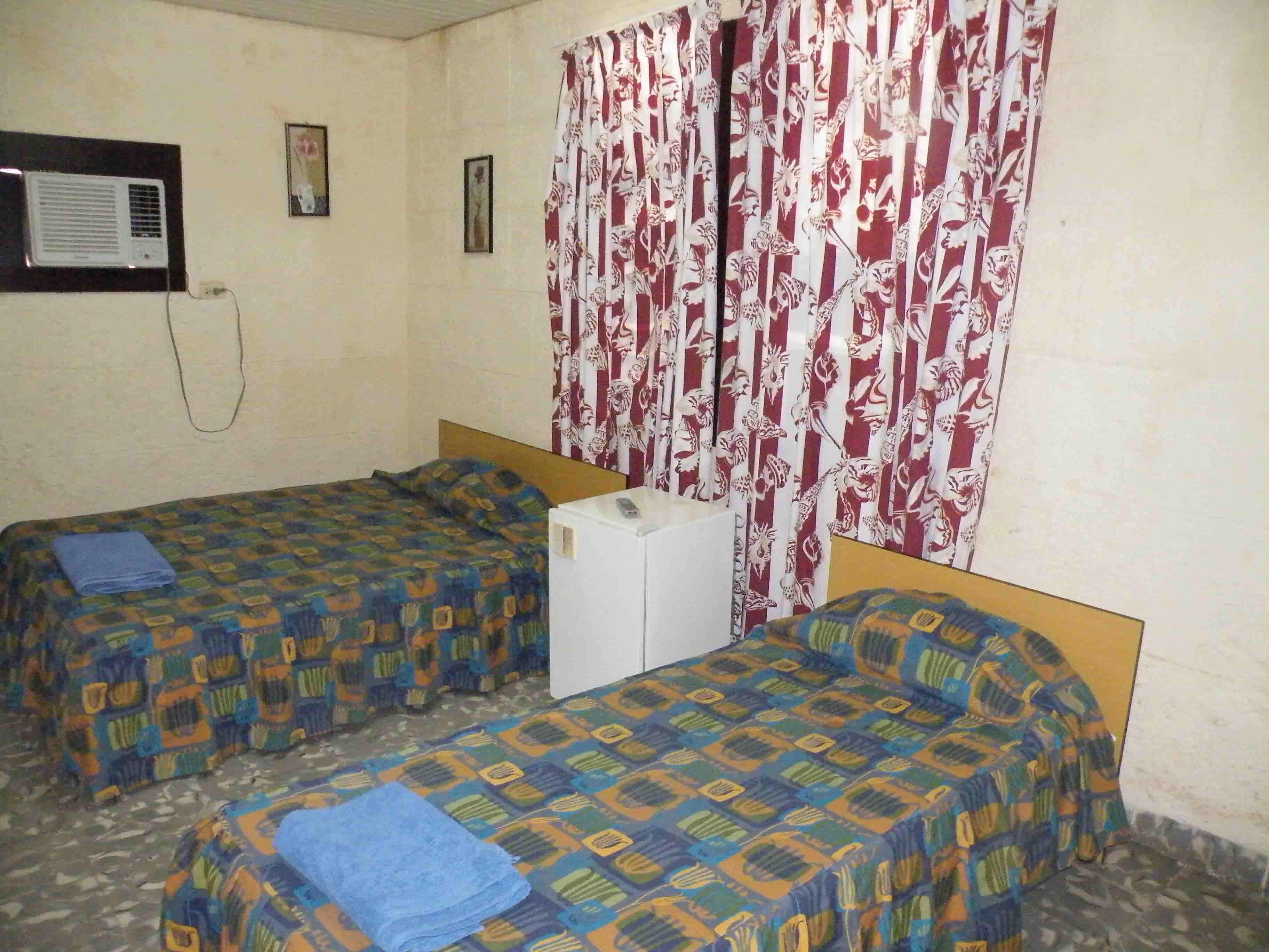 VAR010 – Room 3 Triple bedroom with private bathroom